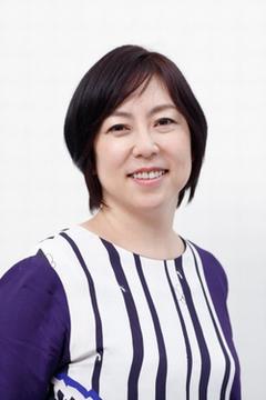 倉田真由美氏