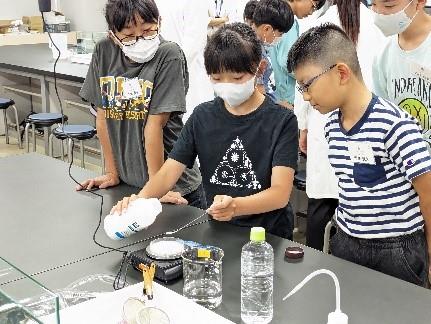 東邦大学での様子