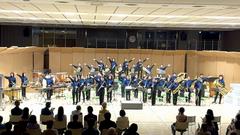 海神中吹奏楽部の演奏の様子