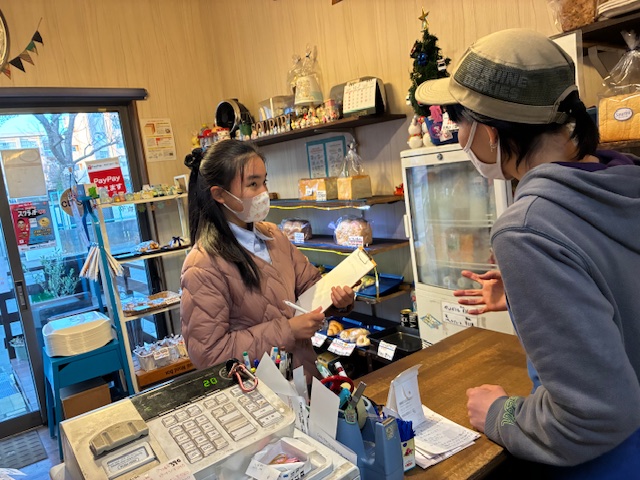 インタビューしている私