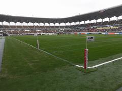 実際のグラウンドと観客席