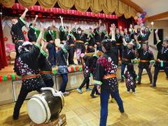 迫力ある和太鼓の演奏