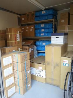 コンテナ倉庫内(2)